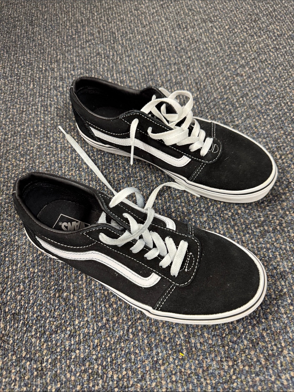 Vans size 6 youth // 100517